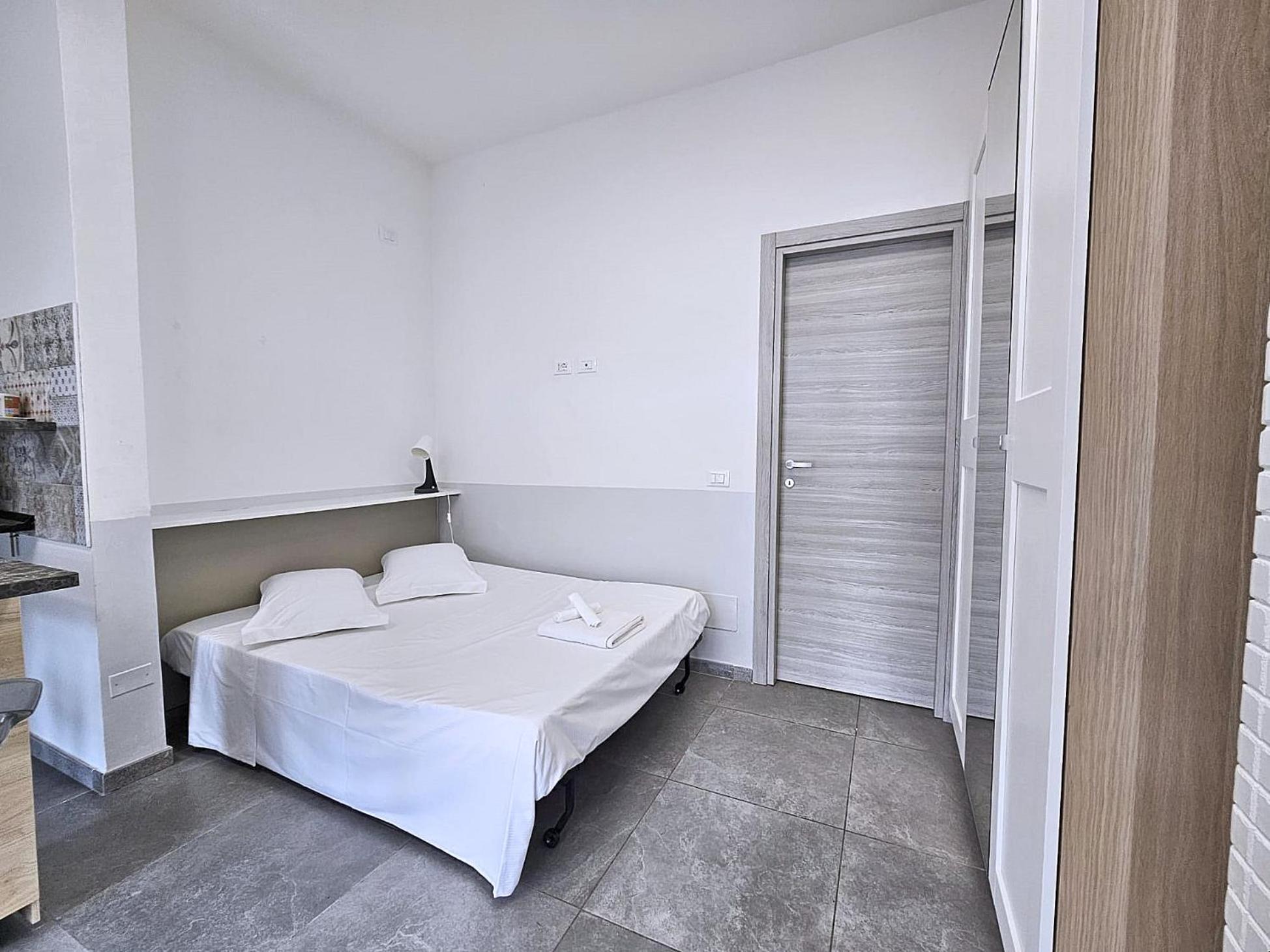 La Ca' Pezzana Affittaly Apartments Болонья Экстерьер фото