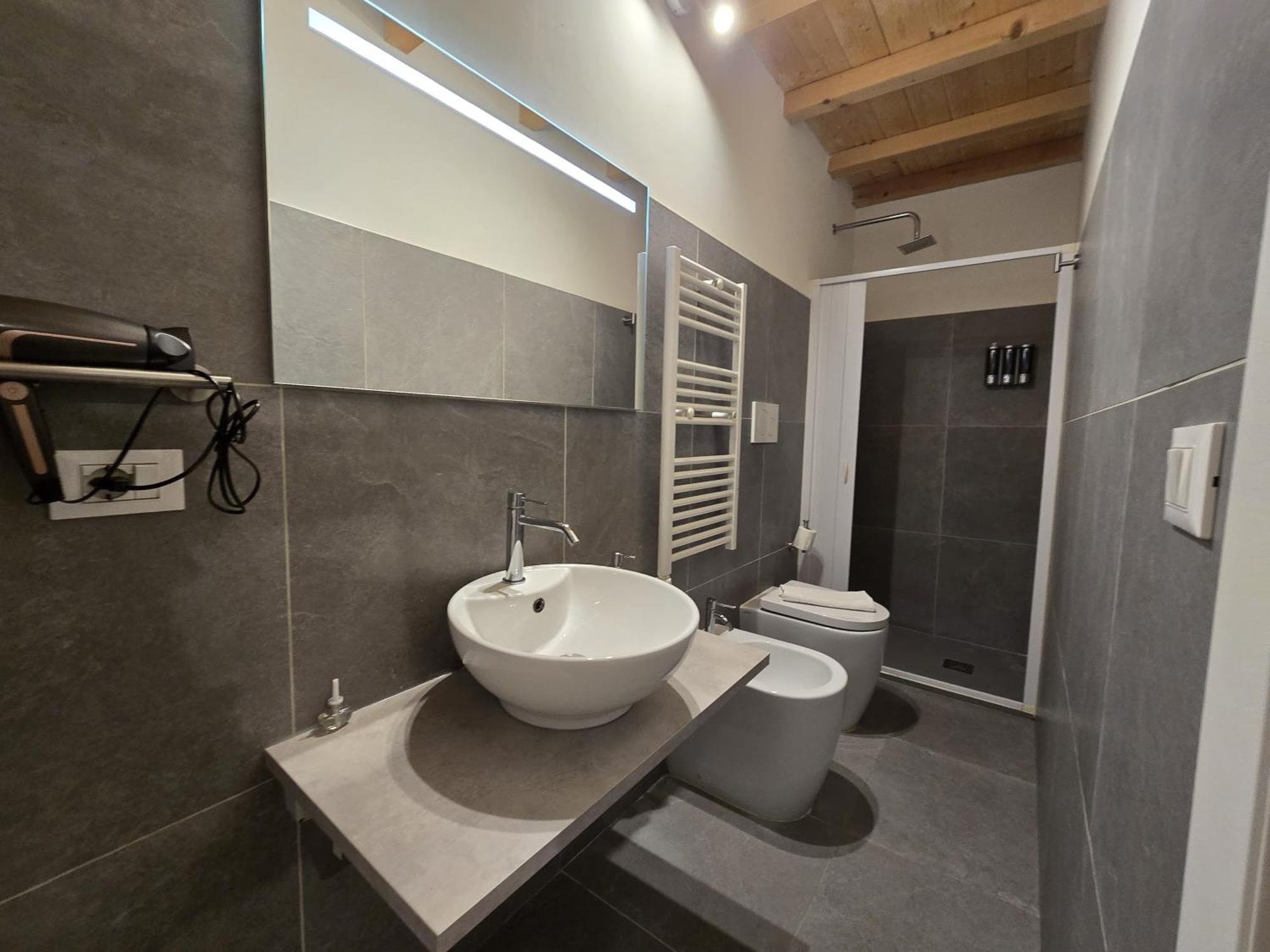 La Ca' Pezzana Affittaly Apartments Болонья Экстерьер фото