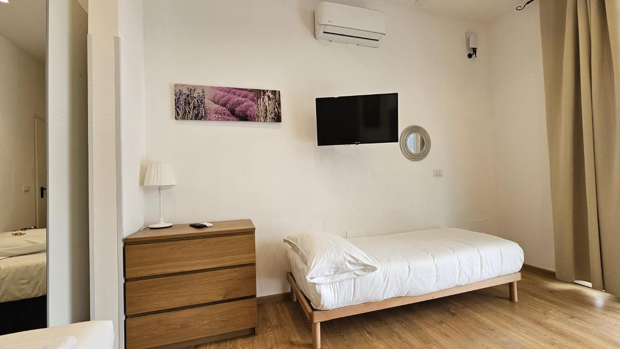 La Ca' Pezzana Affittaly Apartments Болонья Экстерьер фото